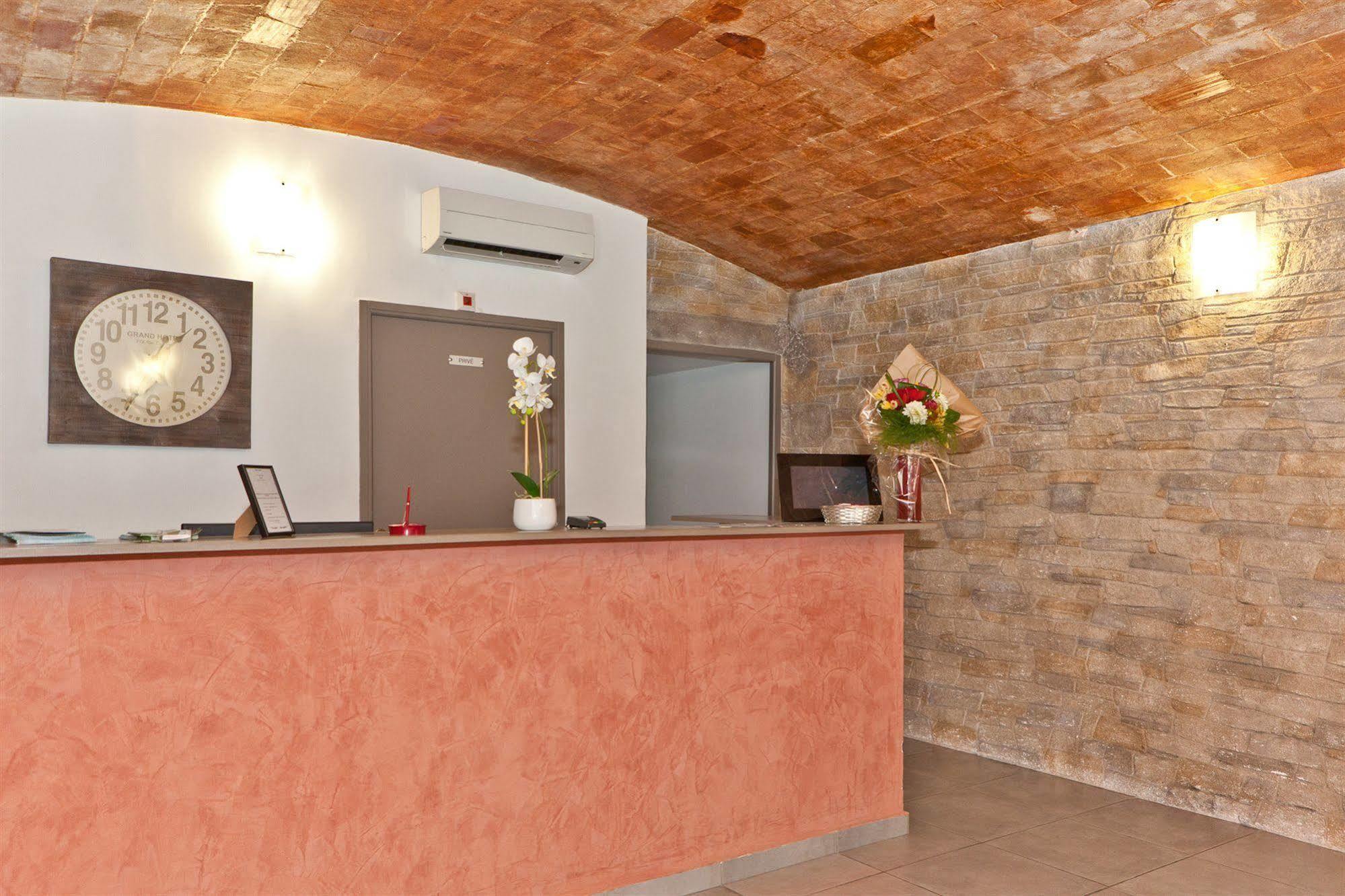 Hotel Riviera Бастия Екстериор снимка